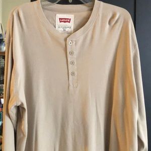 Levi’s men long sleeve thick shirt